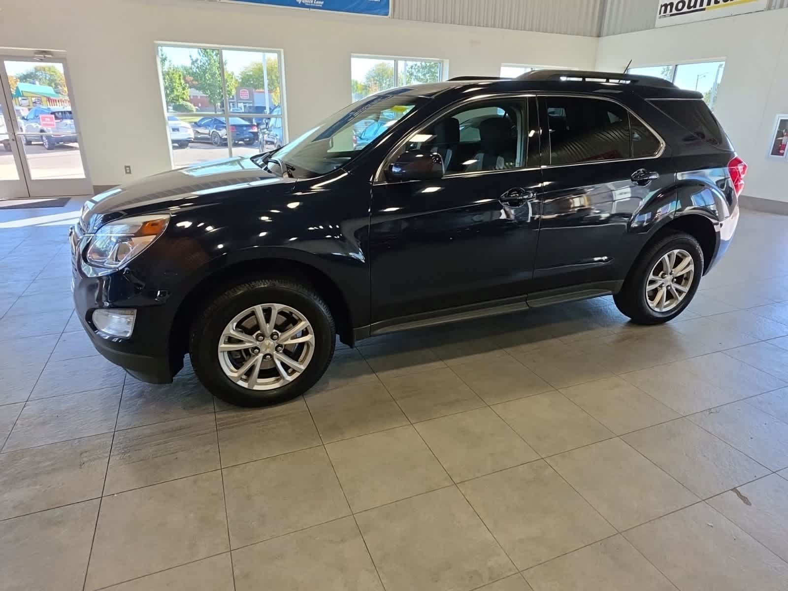 Used 2017 Chevrolet Equinox LT w/ Convenience Package AWD/4WD image 10