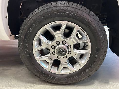 Used 2018 RAM 3500 Laramie Longhorn AWD/4WD image 27