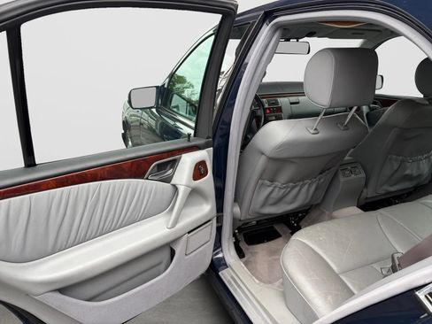 Used 1999 Mercedes-Benz E 320 Sedan image 14