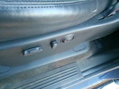 Used 2009 Chevrolet Silverado 2500 LTZ w/ Suspension Package, Off-Road AWD/4WD image 36