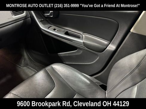 Used 2018 Volvo S60 T5 Inscription image 40