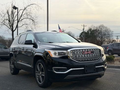 Used 2017 GMC Acadia Denali w/ Technology Package AWD/4WD image 8