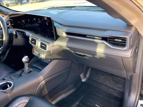 Used 2024 Ford Mustang Premium image 15