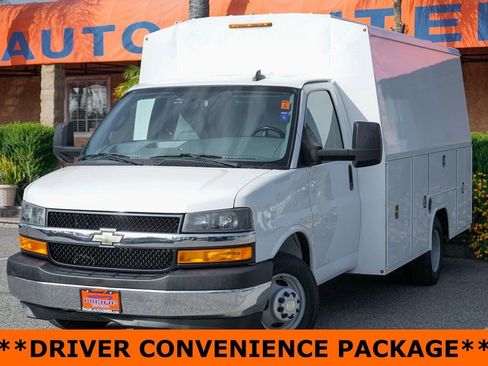 Used 2021 Chevrolet Express 3500 w/ Power Convenience Package image 4