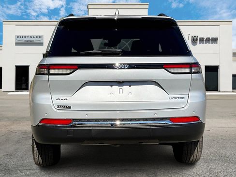 Certified 2023 Jeep Grand Cherokee Limited image 4