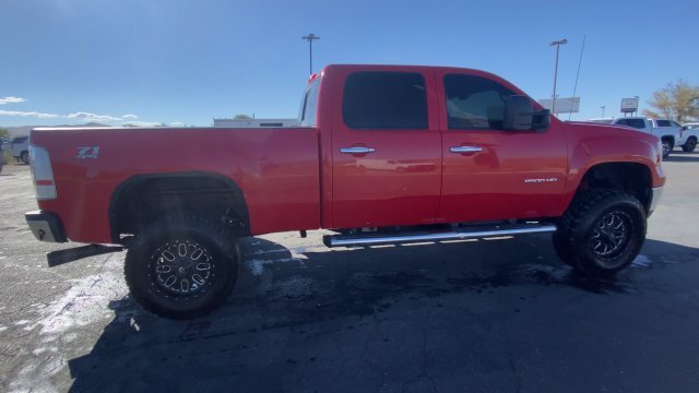 Used 2011 GMC Sierra 2500 SLE AWD/4WD image 9