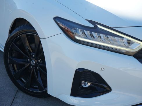 Used 2019 Nissan Maxima SR w/ Premium Package image 5