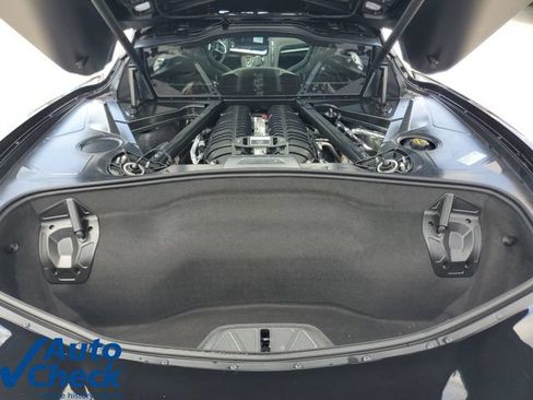 Used 2025 Chevrolet Corvette Z06 RWD image 12