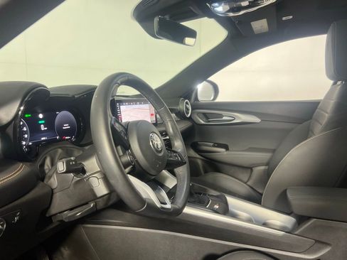 Used 2024 Alfa Romeo Tonale Ti image 22