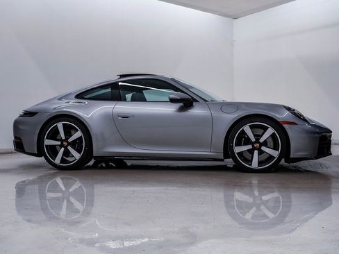 New 2026 Porsche 911 Carrera 4S image 9