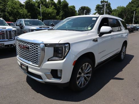 Used 2021 GMC Yukon Denali w/ Denali Ultimate Package AWD/4WD image 6