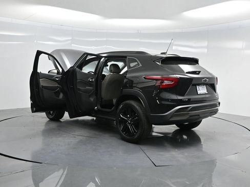 Used 2026 Chevrolet Trax ACTIV w/ Driver Confidence Package image 49