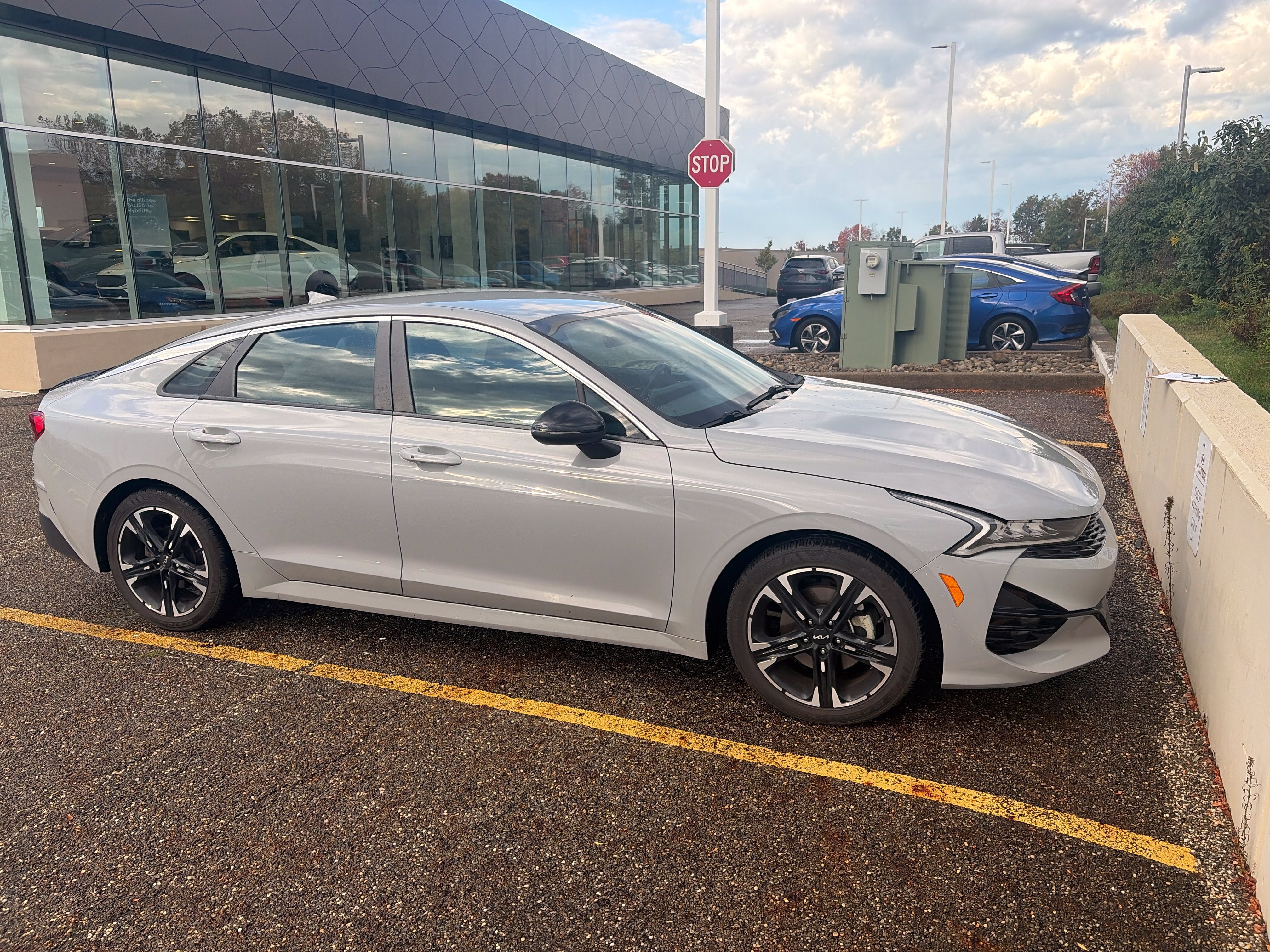 Used 2022 Kia K5 GT-Line FWD image 8