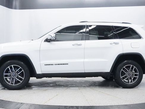 Certified 2019 Jeep Grand Cherokee Limited w/ Luxury Group II image 3