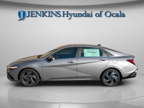 New 2026 Hyundai Elantra Limited image 7