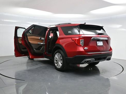 Used 2024 Ford Explorer King Ranch w/ Technology Package AWD/4WD image 43