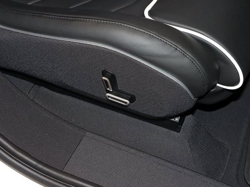 Certified 2024 Ferrari Purosangue image 35