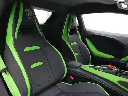 Used 2026 Lamborghini Temerario AWD/4WD image 32