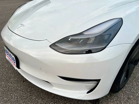 Used 2023 Tesla Model 3 Standard Range image 11