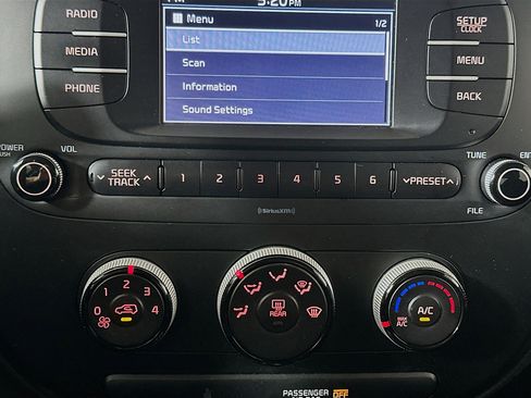 Used 2017 Kia Soul FWD image 21