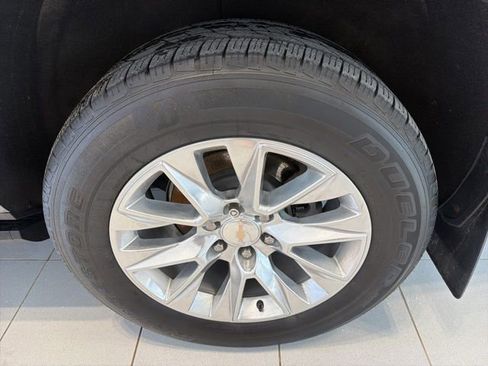 Certified 2022 Chevrolet Tahoe Premier w/ Premium Package AWD/4WD image 7