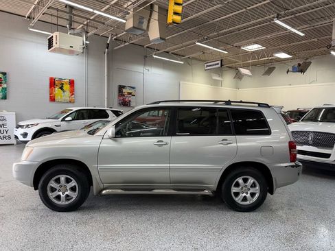 Used 2003 Toyota Highlander 4WD V6 image 2