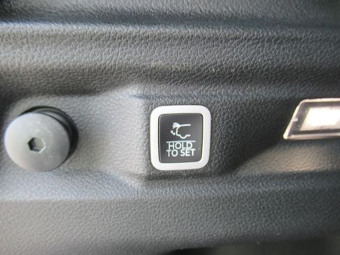 Used 2024 Jeep Grand Cherokee L Laredo AWD/4WD image 36