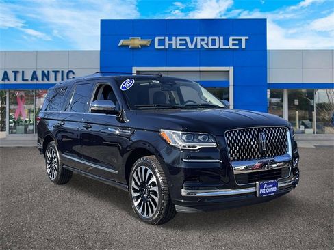 Used 2023 Lincoln Navigator L Black Label image 2