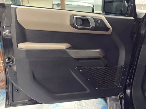 Used 2023 Ford Bronco Wildtrak AWD/4WD image 9