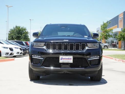 Used 2023 Jeep Grand Cherokee Limited w/ Luxury Tech Group II RWD image 2