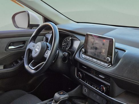Used 2023 Nissan Rogue SV FWD image 29