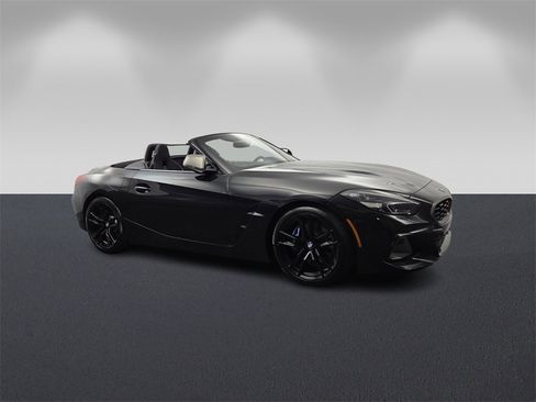 Used 2023 BMW Z4 M40i w/ Premium Package image 1