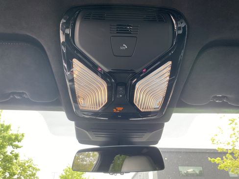 Used 2025 BMW X6 M Competition w/ Executive Package image 28