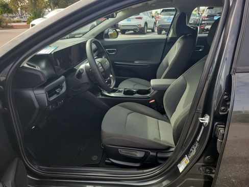 Used 2025 Kia K4 LXS image 26