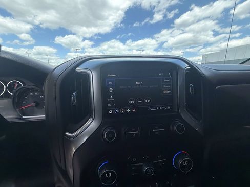 Used 2021 Chevrolet Silverado 1500 LT Trail Boss w/ Convenience Package II AWD/4WD image 16