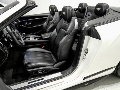 Used 2020 Bentley Continental GT image 37
