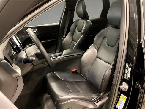 Certified 2023 Volvo XC60 B5 Core w/ Climate Package AWD/4WD image 21