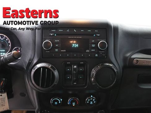 Used 2016 Jeep Wrangler Unlimited Sport w/ Quick Order Package 24S AWD/4WD image 12