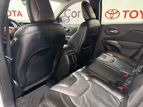 Used 2022 Jeep Cherokee Limited image 19