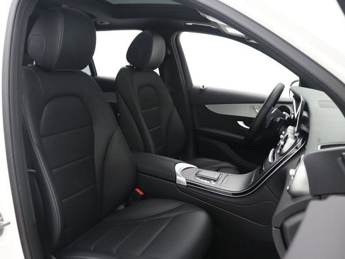 Certified 2022 Mercedes-Benz GLC 300 image 31