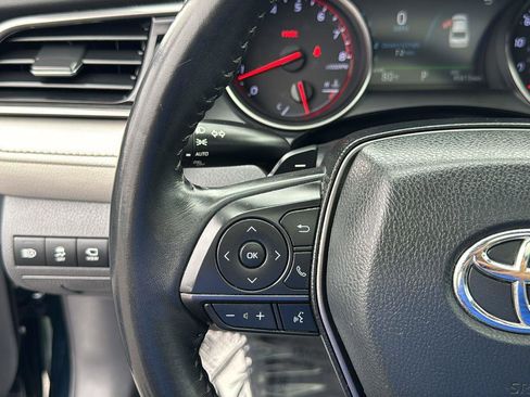 Used 2021 Toyota Camry XSE w/ Navigation Package image 16