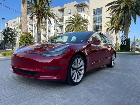 Used 2019 Tesla Model 3 Standard Range Plus image 3