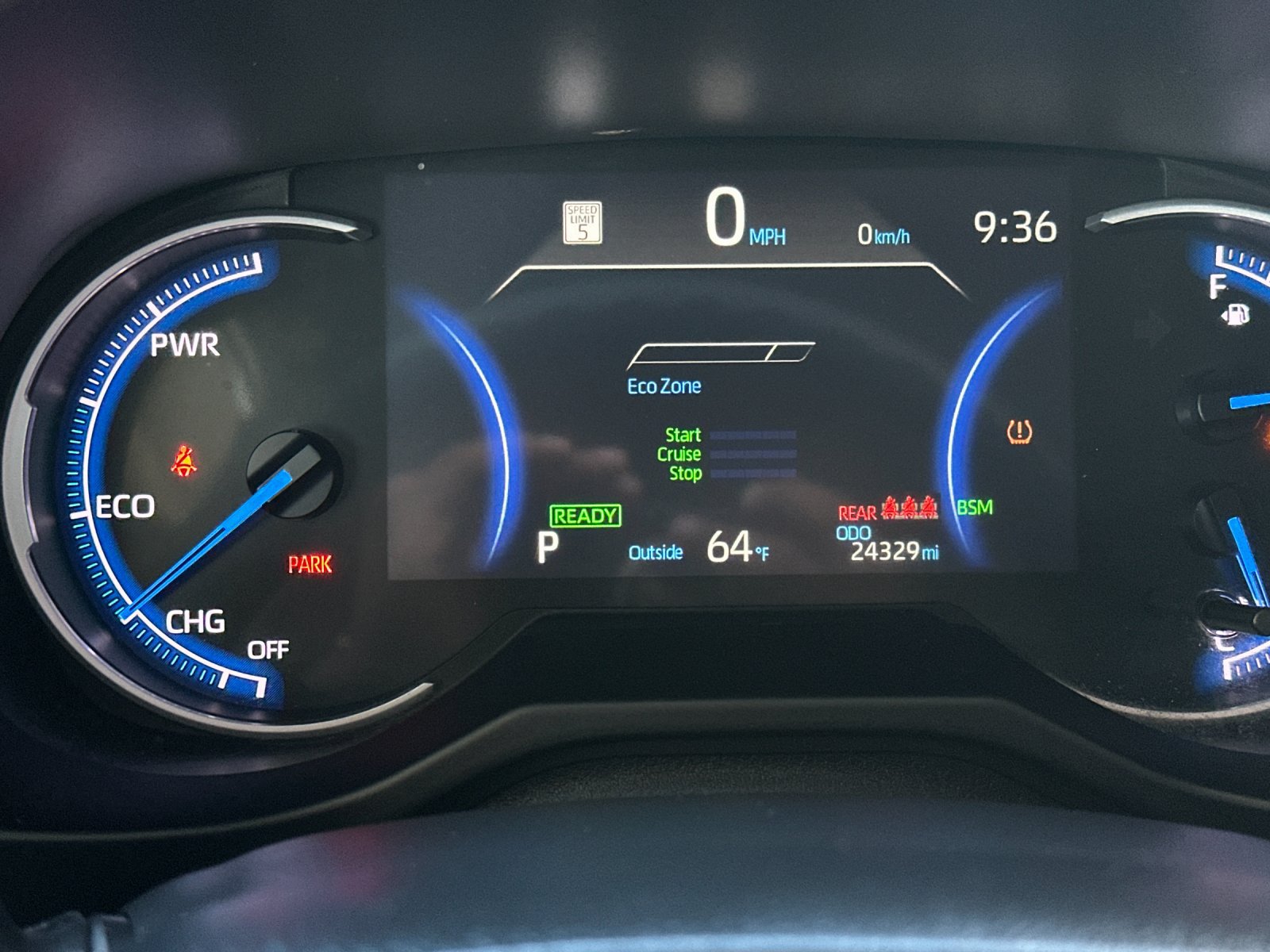 Used 2024 Toyota RAV4 LE AWD/4WD image 21