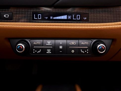 Used 2022 Ferrari F8 Tributo image 89