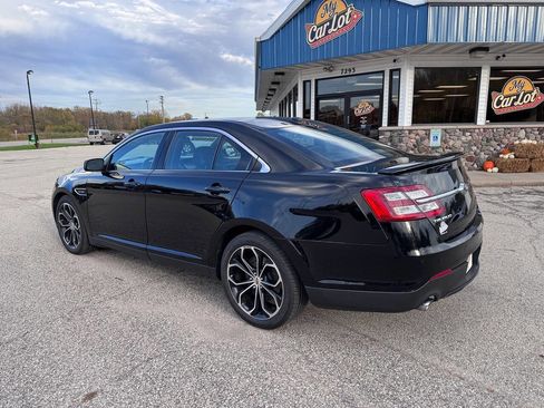 Used 2018 Ford Taurus SHO image 7