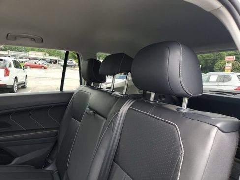 Certified 2023 Volkswagen Tiguan SE FWD image 15