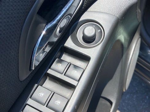 Used 2013 Chevrolet Cruze LT image 13