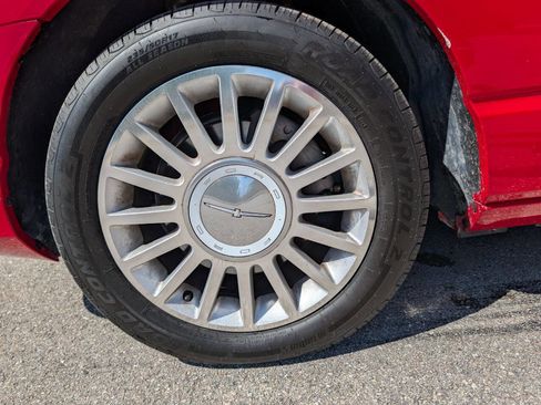 Used 2005 Ford Thunderbird Deluxe image 25