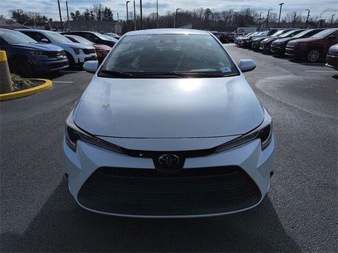 Certified 2024 Toyota Corolla LE image 2