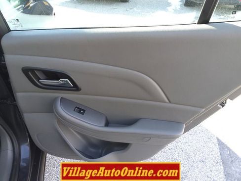 Used 2013 Chevrolet Malibu LS image 39